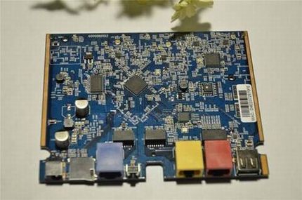 极路由3做工如何?极路由3智能路由器拆解图文评测