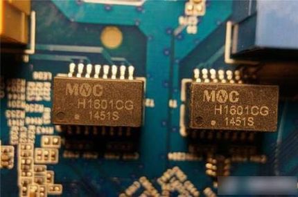 极路由3做工如何?极路由3智能路由器拆解图文评测