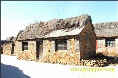 梦见草屋被大风吹跑